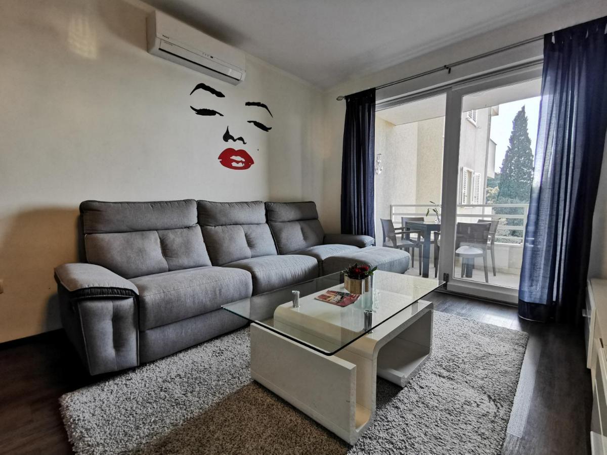 Apartment Zara ดูบรอฟนิก ภายนอก รูปภาพ